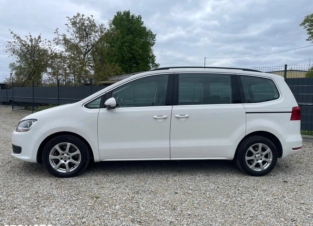 Volkswagen Sharan cena 31700 przebieg: 310719, rok produkcji 2011 z Skała małe 529